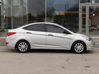 2016 Hyundai Solaris I Рестайлинг, серебристый, 1130000 рублей, вид 4