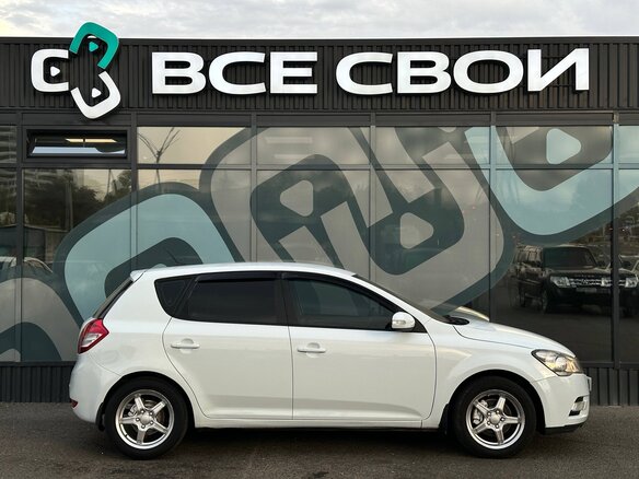 2011 Kia Ceed I Рестайлинг, белый, 660000 рублей - вид 7