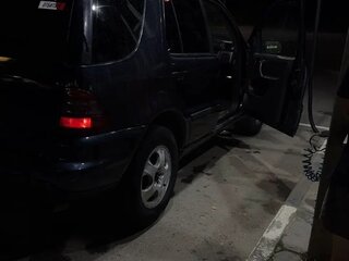 2002 Mercedes-Benz M-Класс 320 I (W163) Рестайлинг, чёрный, 500000 рублей, вид 4