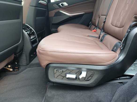2026 BMW X7 40d I (G07) Рестайлинг, зелёный, 17349000 рублей - вид 21