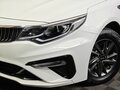 2020 Kia Optima IV Рестайлинг, белый, 1647000 рублей - вид 9