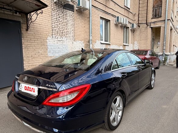 2014 Mercedes-Benz CLS 350 CDI BlueTEC II (C218), синий, 2050000 рублей - вид 3