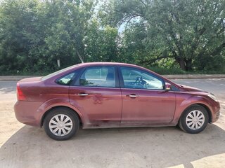 2008 Ford Focus II Рестайлинг, пурпурный, 633333 рублей, вид 3