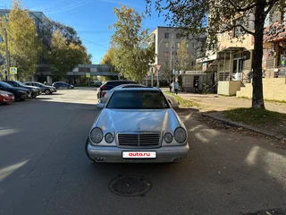 1997 Mercedes-Benz E-Класс 230 II (W210, S210), серебристый, 175000 рублей, вид 2