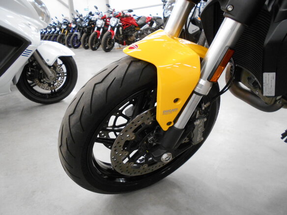 2018 Ducati Monster 821, жёлтый, 760000 рублей - вид 6