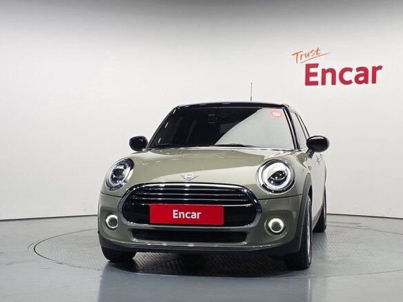 2019 Mini Cabrio Cooper III Рестайлинг, бежевый, 1750000 рублей - вид 2