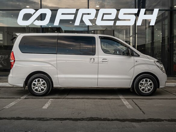 2012 Hyundai Grand Starex I, белый, 2220000 рублей - вид 4