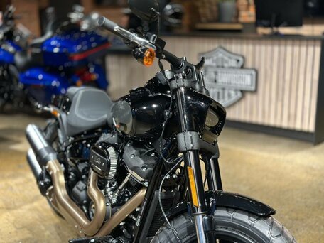 2023 Harley-Davidson Fat Bob, чёрный, 3250000 рублей, вид 4