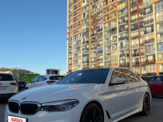 2019 BMW 5 серии 530i xDrive VII (G30/G31/G38), белый, 3450000 рублей, вид 2