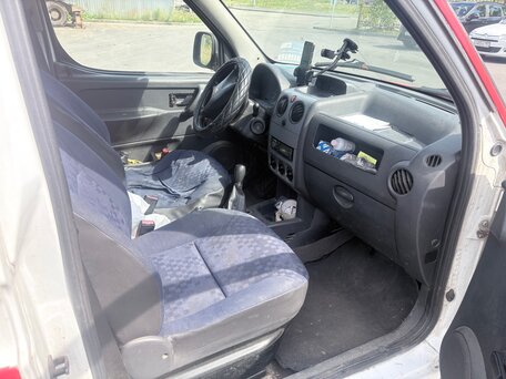 2008 Peugeot Partner II, белый, 239000 рублей, вид 5