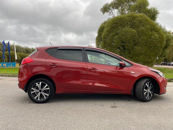 2013 Kia Ceed II, красный, 950000 рублей - вид 2