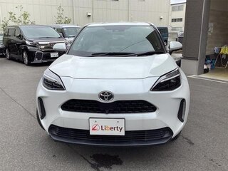 2023 Toyota Yaris Cross I, белый, 1421000 рублей, вид 2