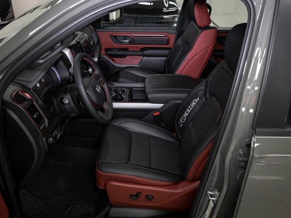 2025 Ram 1500 Crew Cab V Рестайлинг, зелёный, 8490000 рублей - вид 13