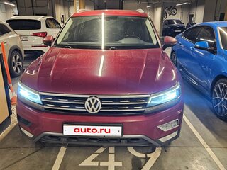 2016 Volkswagen Tiguan II, пурпурный, 2490000 рублей, вид 2