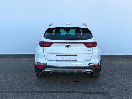 2020 Kia Sportage IV Рестайлинг, белый, 2150000 рублей, вид 5