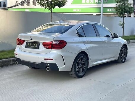 2022 BMW 1 серии 120i III (F52) Рестайлинг, белый, 1820000 рублей, вид 4