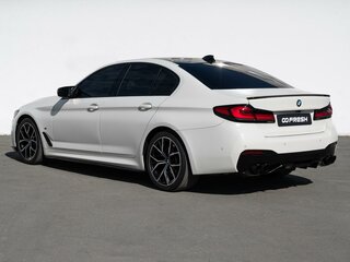 2021 BMW 5 серии 530i xDrive VII (G30/G31/G38) Рестайлинг, белый, 4950000 рублей, вид 2