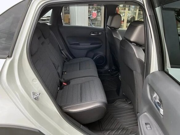 2024 Honda Fit Crosstar IV Рестайлинг, белый, 1239017 рублей - вид 16