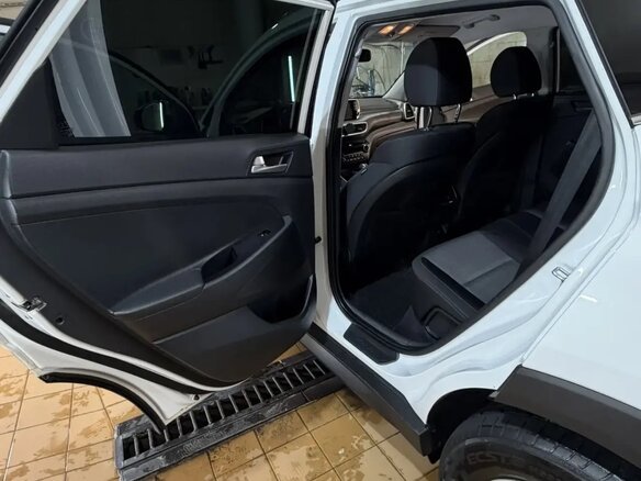2019 Hyundai Tucson III Рестайлинг, белый, 1999999 рублей - вид 9