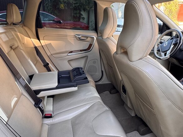 2014 Volvo XC60 I Рестайлинг, коричневый, 2800000 рублей - вид 12