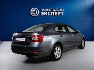 2018 Skoda Octavia III (A7) Рестайлинг, серый, 2299000 рублей, вид 4