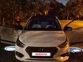 2018 Hyundai Solaris II, белый, 1330000 рублей - вид 1