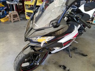 2019 Kawasaki Ninja 400, белый, 585000 рублей, вид 3