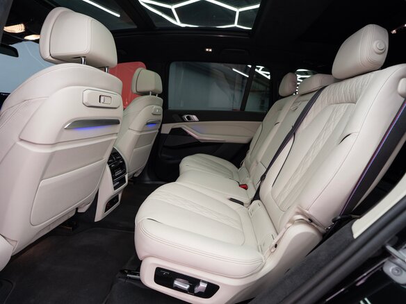 2023 BMW X7 40d I (G07) Рестайлинг, чёрный, 15890000 рублей - вид 21