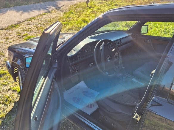 1991 Mercedes-Benz W124 300, синий, 310000 рублей - вид 6