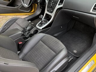 2012 Opel Astra GTC J Рестайлинг, жёлтый, 550000 рублей, вид 5