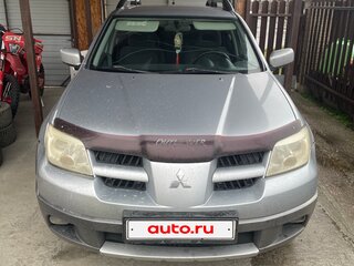 2005 Mitsubishi Outlander I, серебристый, 650000 рублей, вид 2