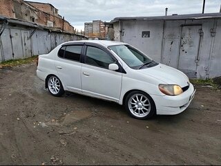 2002 Toyota Platz, белый, 290000 рублей, вид 1
