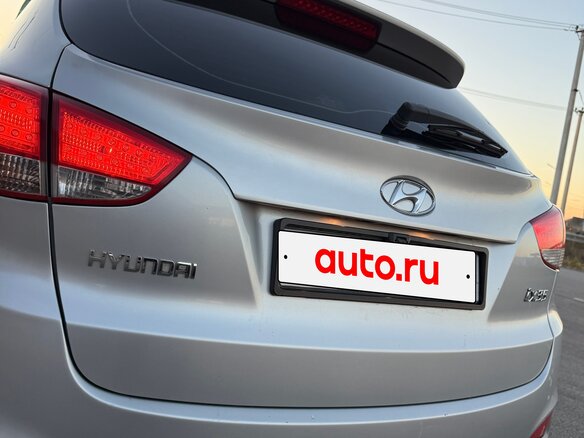 2011 Hyundai ix35 I, серебристый, 895000 рублей - вид 6