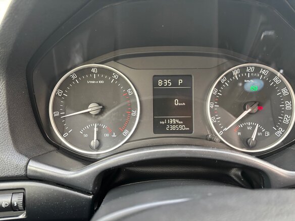 2011 Skoda Octavia II (A5) Рестайлинг, белый, 700000 рублей - вид 7