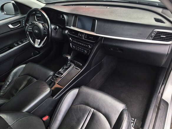 2018 Kia Optima IV Рестайлинг, серебристый, 2079000 рублей - вид 9