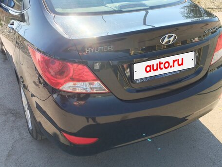 2013 Hyundai Solaris I, чёрный, 825000 рублей, вид 2