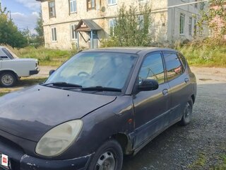 1998 Daihatsu Storia I (M100), серый, 100000 рублей, вид 1