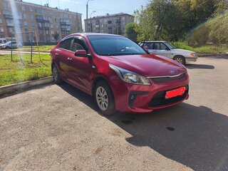 2017 Kia Rio IV, красный, 1290000 рублей, вид 2