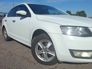 2015 Skoda Octavia III (A7), белый, 1050000 рублей, вид 3