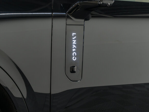 2026 Lynk & Co 900, чёрный, 7790000 рублей - вид 3