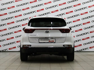 2020 Kia Sportage IV Рестайлинг, белый, 1935350 рублей, вид 5