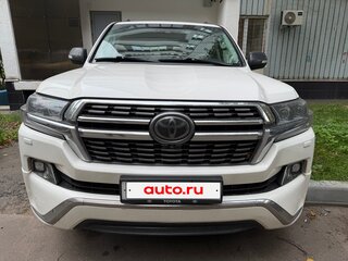 2016 Toyota Land Cruiser 200 Series Рестайлинг 2, белый, 5600000 рублей, вид 5
