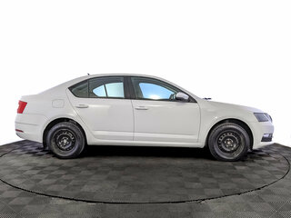 2020 Skoda Octavia III (A7) Рестайлинг, белый, 1980000 рублей, вид 4