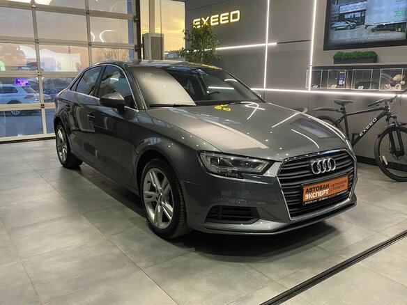 2018 Audi A3 III (8V) Рестайлинг, серый, 1959000 рублей - вид 5
