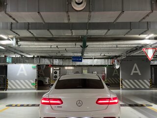 2017 Mercedes-Benz E-Класс 300 V (W213, S213, C238), белый, 3849000 рублей, вид 4