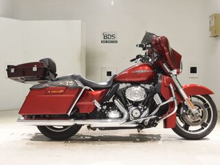 2012 Harley-Davidson Street Glide, красный, 1127000 рублей, вид 2