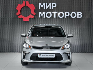 2019 Kia Rio IV, серебристый, 1199000 рублей, вид 2