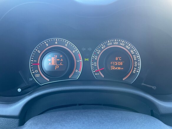 2011 Toyota Corolla X (E140, E150) Рестайлинг, чёрный, 950000 рублей - вид 5