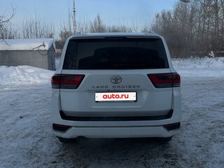 2022 Toyota Land Cruiser 300 Series, белый, 10500000 рублей, вид 4