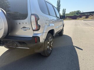2026 Lada (ВАЗ) Niva Travel I Рестайлинг, серебристый, 1730000 рублей, вид 3